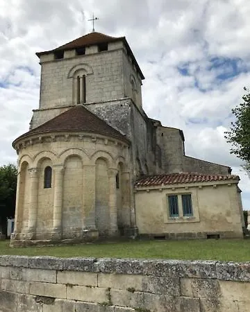 Maison Ancienne Avec Piscine Au Milieu Des Vignes Villa *