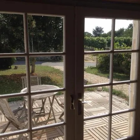 Maison Ancienne Avec Piscine Au Milieu Des Vignes Villa Merignac (Charente-Maritime)
