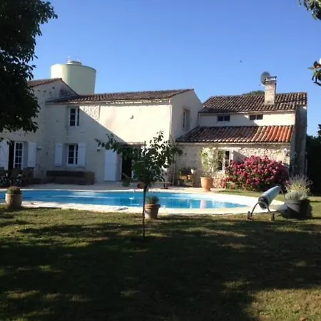 Maison Ancienne Avec Piscine Au Milieu Des Vignes Villa