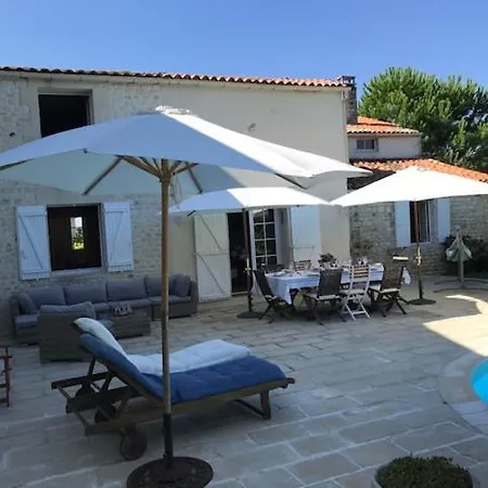 Maison Ancienne Avec Piscine Au Milieu Des Vignes Villa Merignac (Charente-Maritime)
