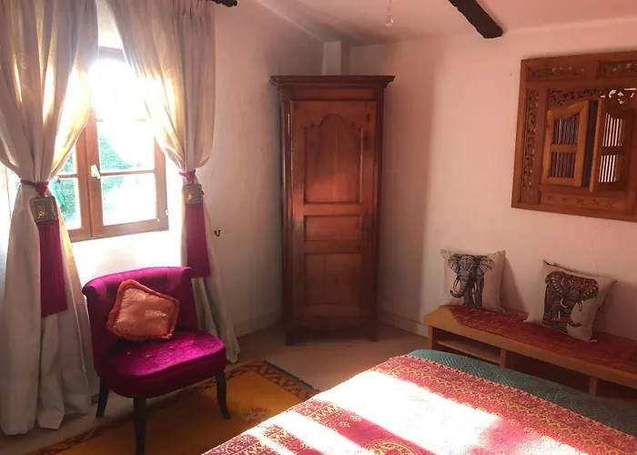 Maison Ancienne Avec Piscine Au Milieu Des Vignes Villa *