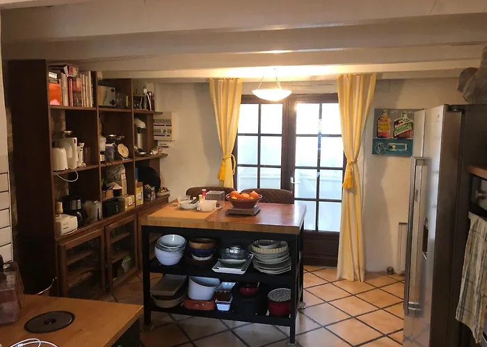 Maison Ancienne Avec Piscine Au Milieu Des Vignes Marignac (Charente-Maritime)