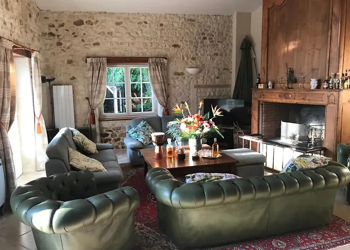 Maison Ancienne Avec Piscine Au Milieu Des Vignes Villa *